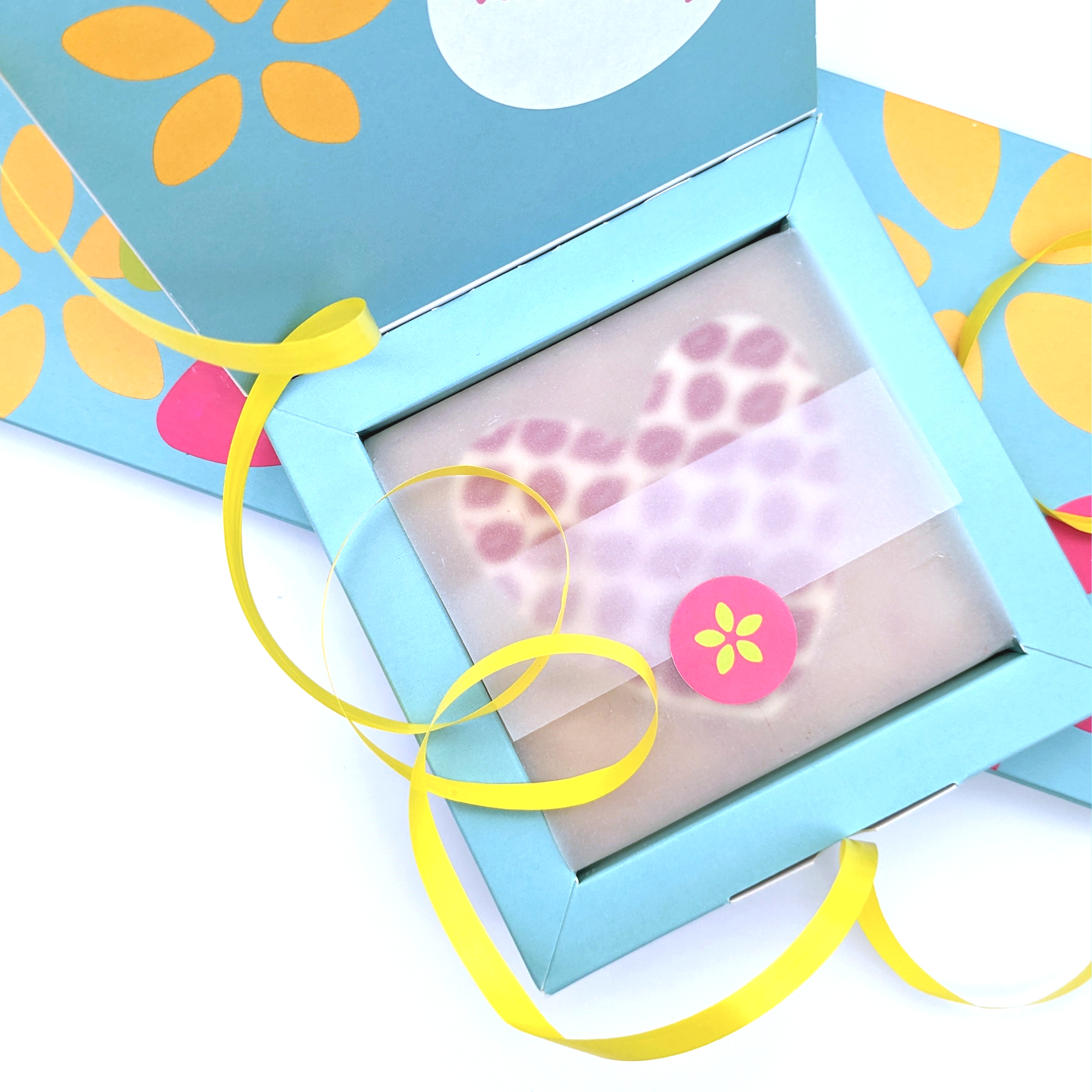 White Chocolate Heart Gift Box - Image 2